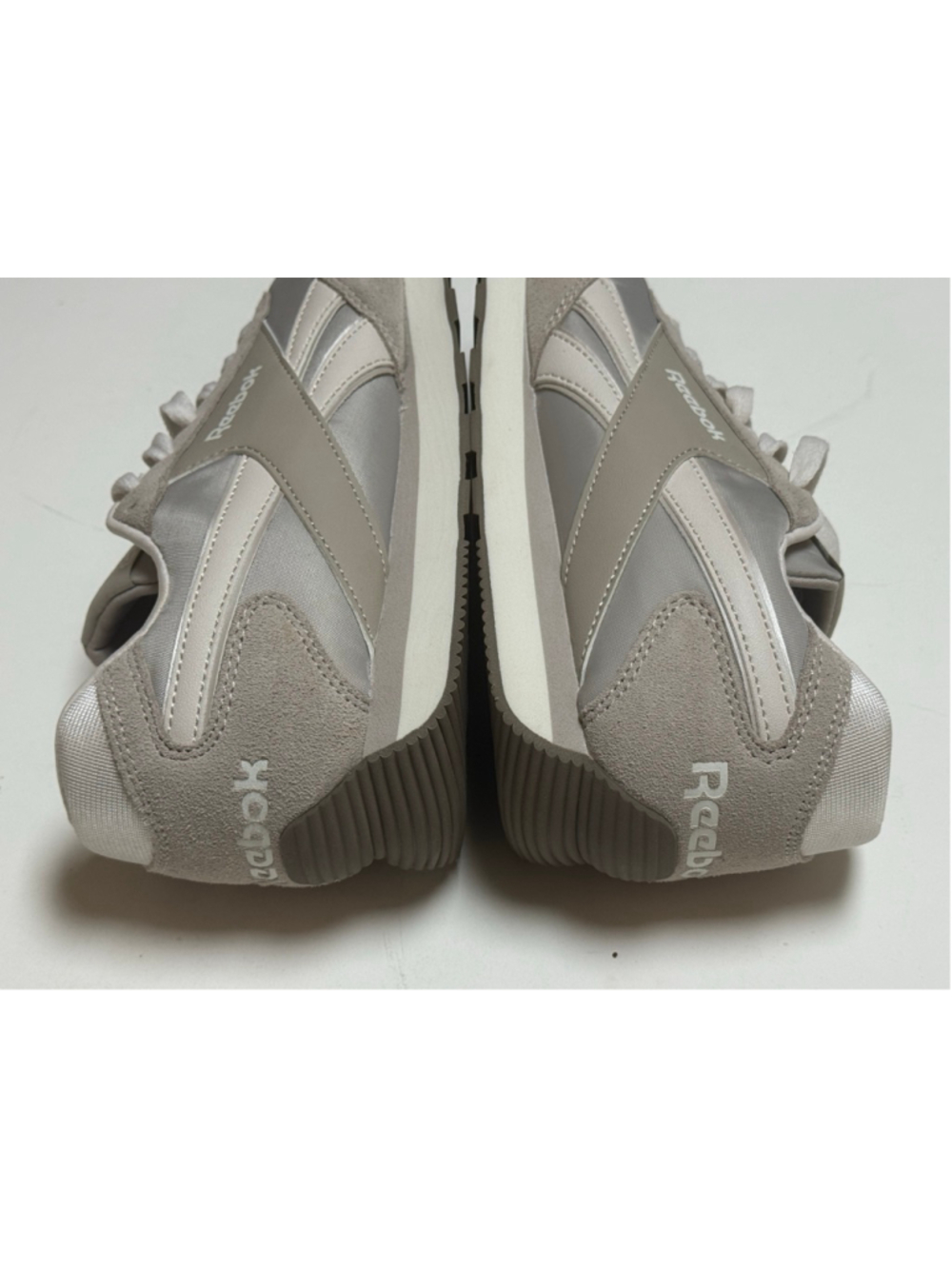 Reebok Glide Low Women’s Gray Running Shoes Sz 9.5 - Picture 13 of 15